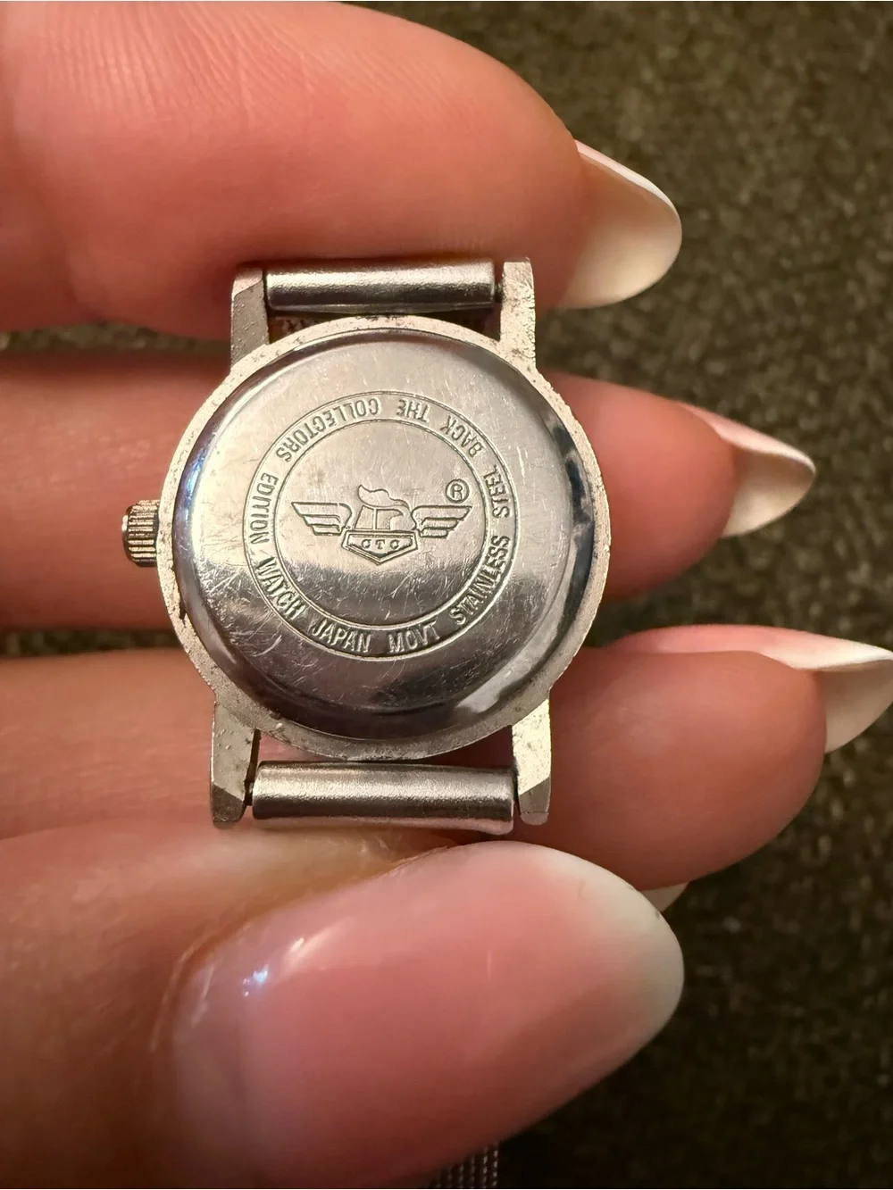 Silver Mesh Smartwatch-Style Quartz Watch with Mint Green Hands
